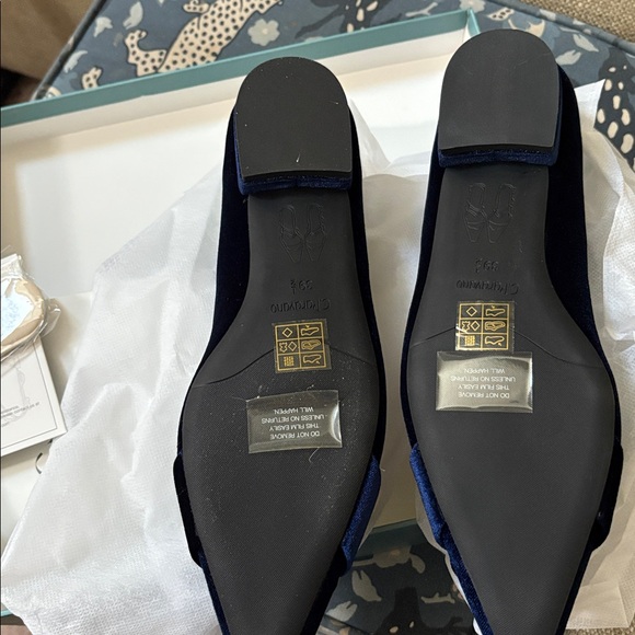 Velvet pointed toe flats
